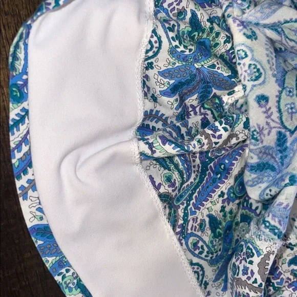 Nurse’s bonnet - Picture 3 of 3